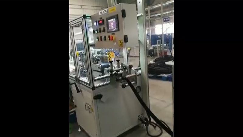 Máquina de Extrusión y Corte de Perfiles de Caucho